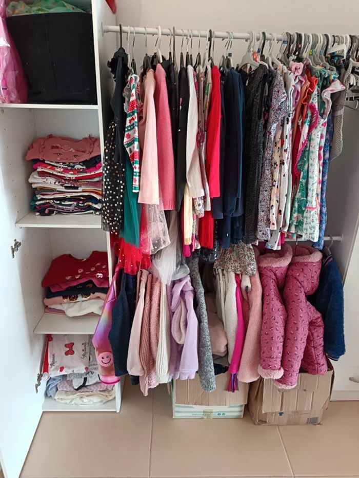 Lot vêtements taille 5ans - photo numéro 2