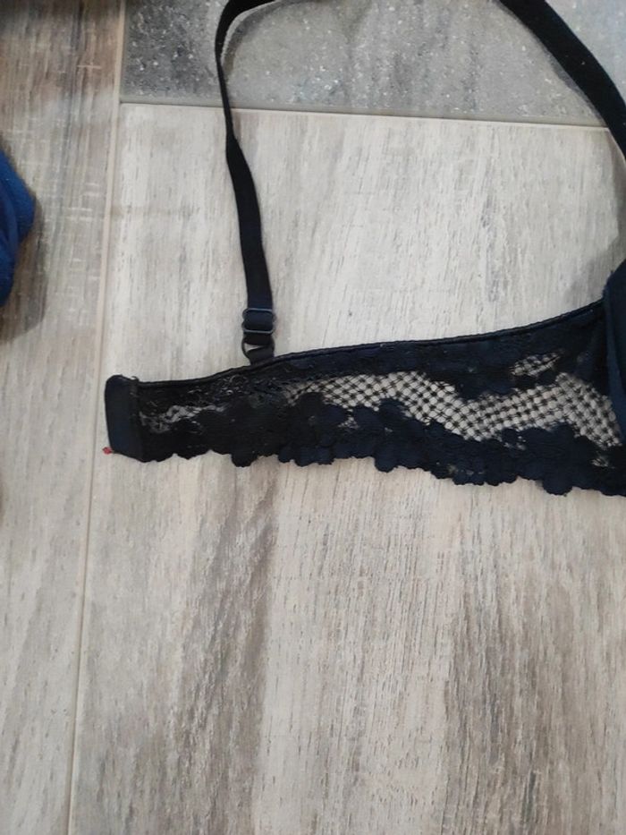 Soutien-gorge - photo numéro 3