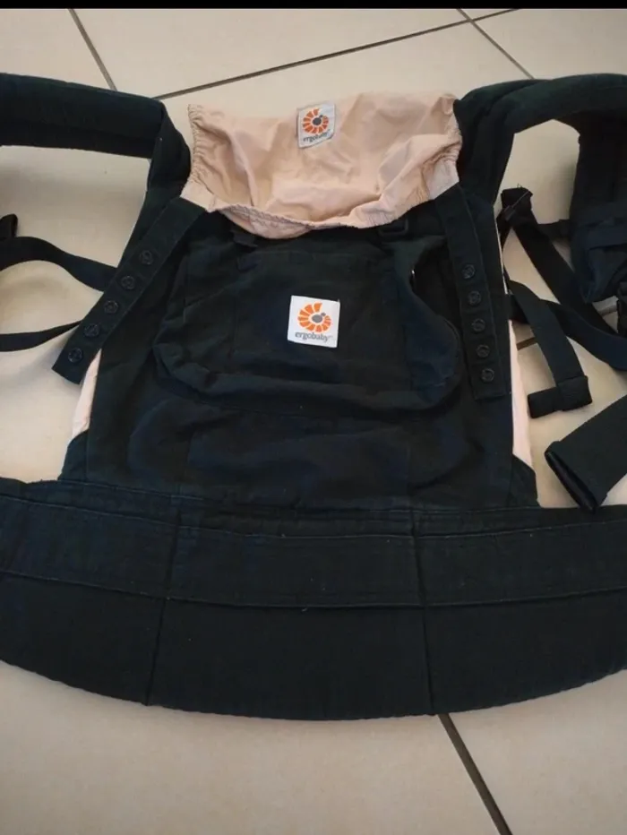 Porte bébé ergonomique physiologique Ergobaby - photo numéro 3