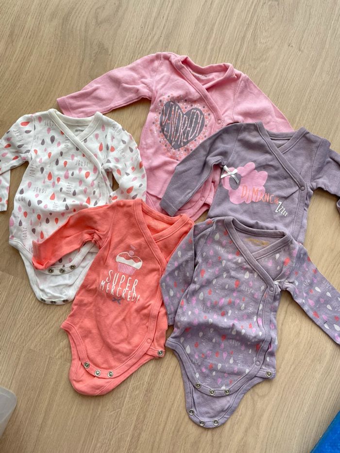 Lot de 5 bodies en coton manches longues bébé fille 1 mois