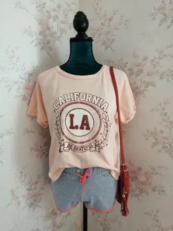 Short gris avec détails corail / one & unik / (M)