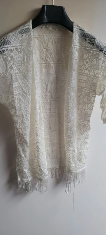 Gilet ajouré effet dentelle