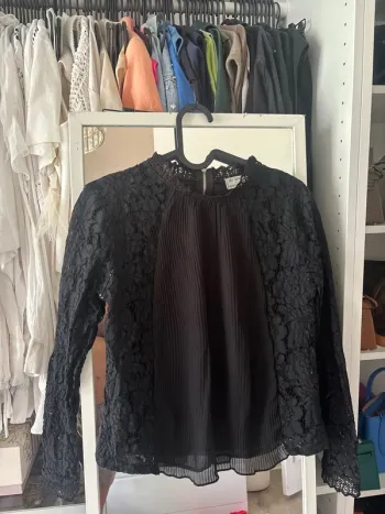 Blouse dentelle noire