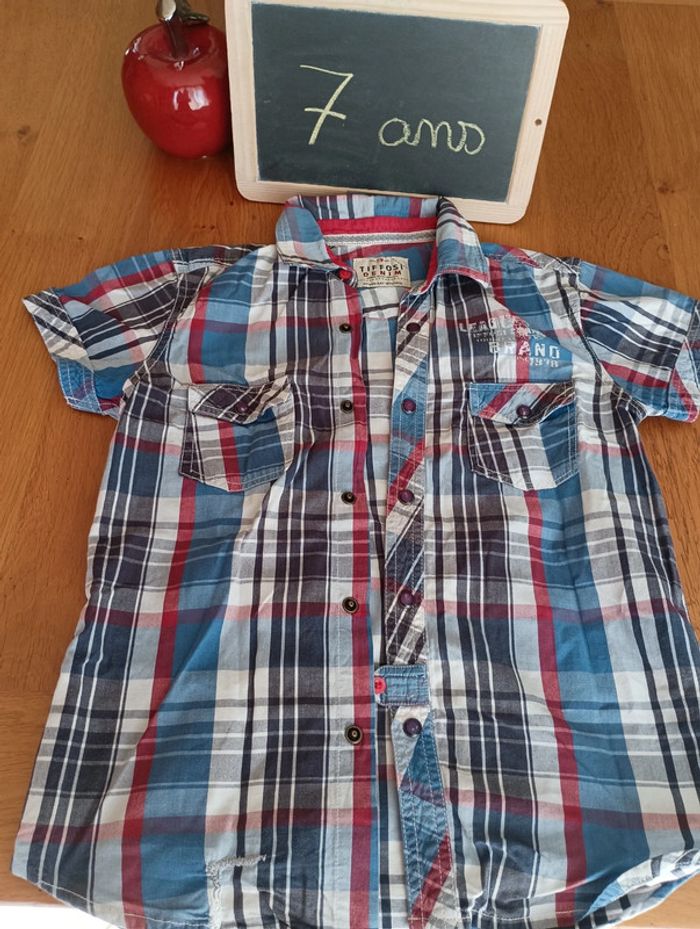 Chemise Tiffosi taille 7 ans en très bon état