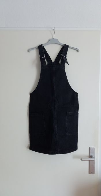 Salopette jupe en jean. 