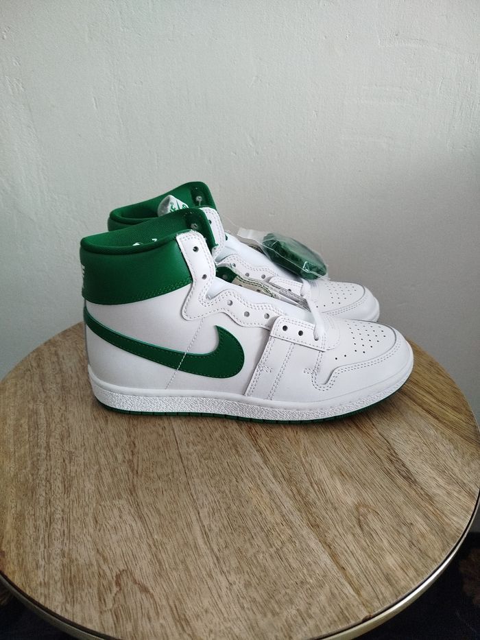 Baskets Jordan T 40 - photo numéro 5