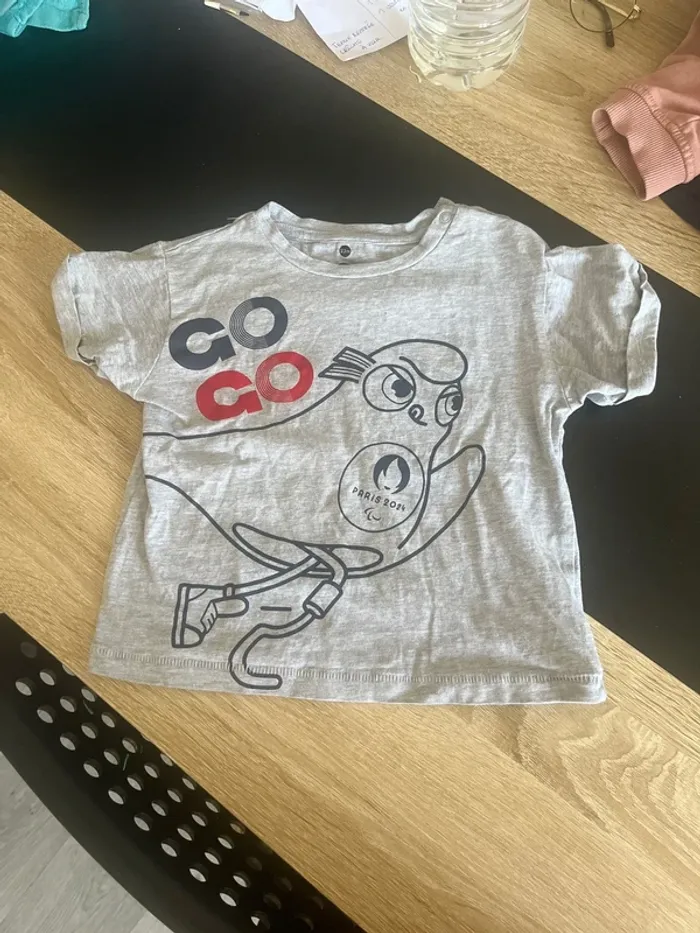 T-shirt (taille 23 mois)