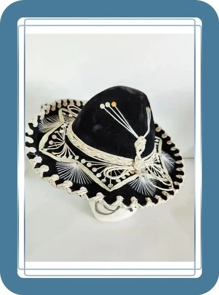 Chapeau Pigalle, bon état quelques traces