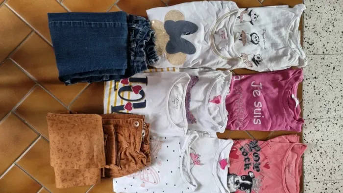 Lot vêtements 8 et 10 ans