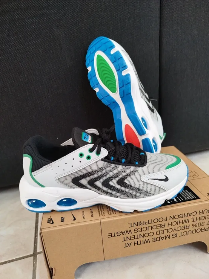 Basket Nike Air Max TW pointure 39 - photo numéro 2