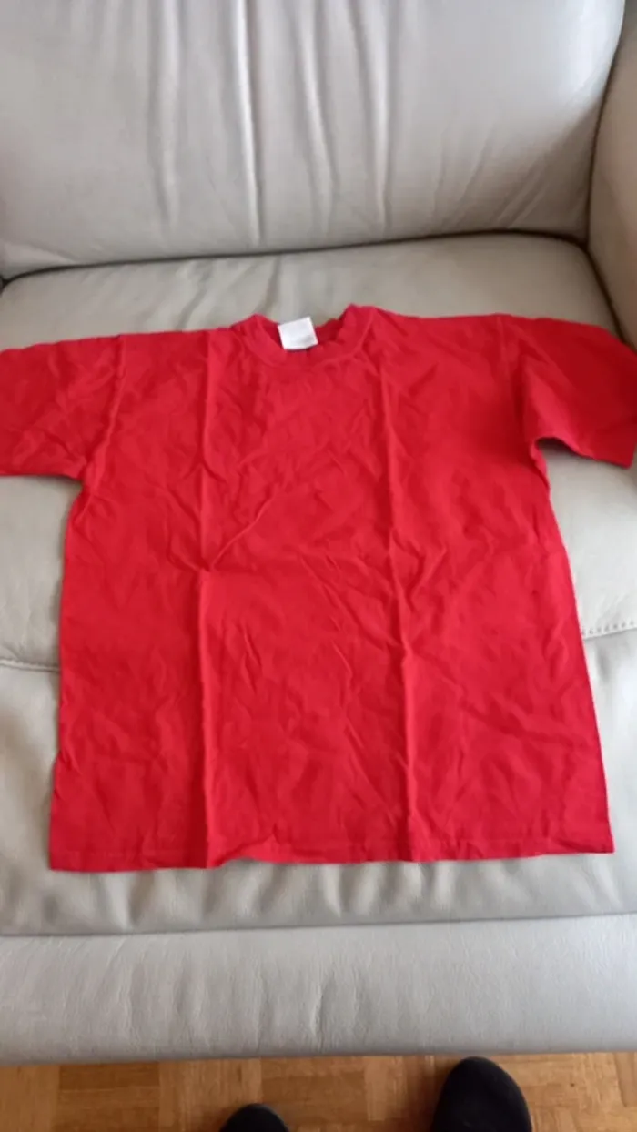 Tshirt rouge taille s