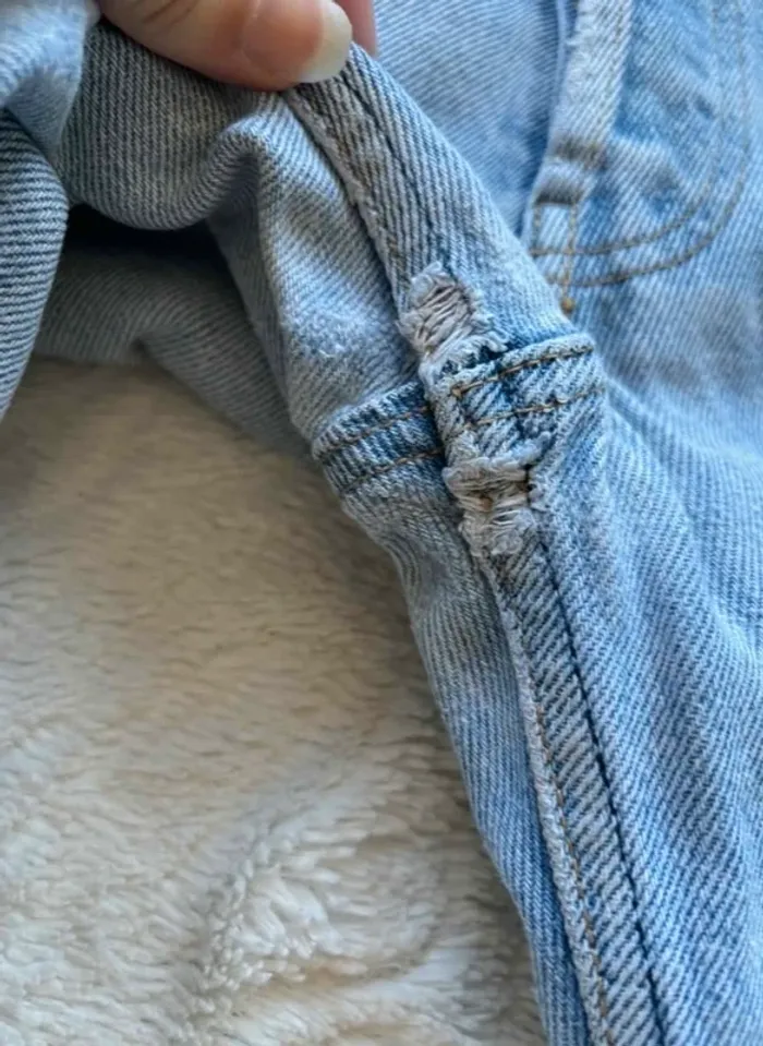 Jean Lévis 501 USA vintage 90s coupe droite bleu clair taille W30 M/40 - photo numéro 11