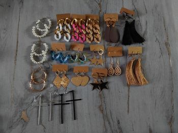 Lot boucles d'oreilles neuves