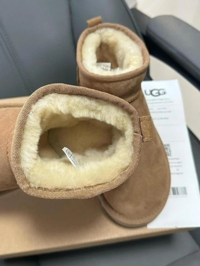 Neu. Ugg mini Snow boots - photo numéro 8