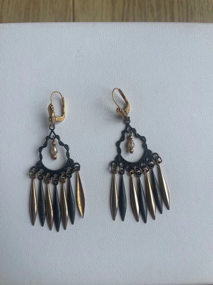 Boucles d’oreilles dormeuses anciennes