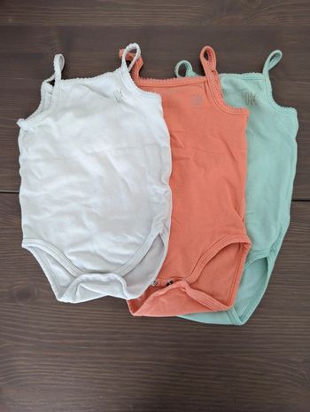 Lot de 3 bodies 6 mois