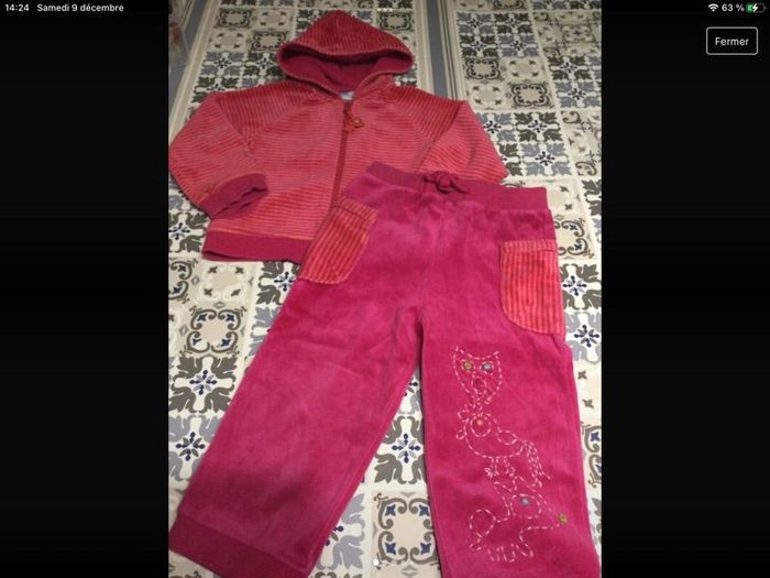 ensemble pantalon veste velours 23 mois tbe