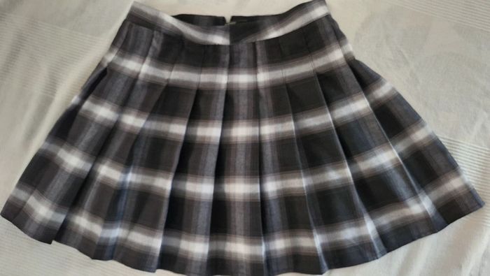 Jupe plissée  courte T. 38 Primark - photo numéro 2