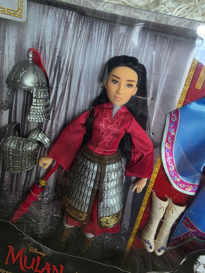 Poupee barbie disney princesse mulan disneyland paris - disney store - photo numéro 2