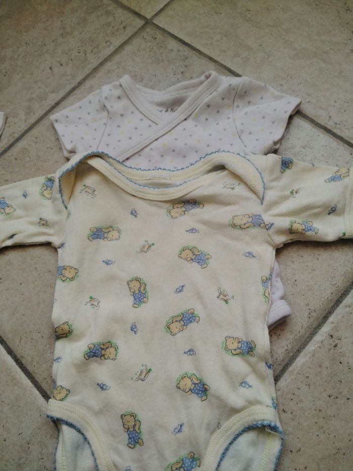 Lot 2 bodies 3 mois
