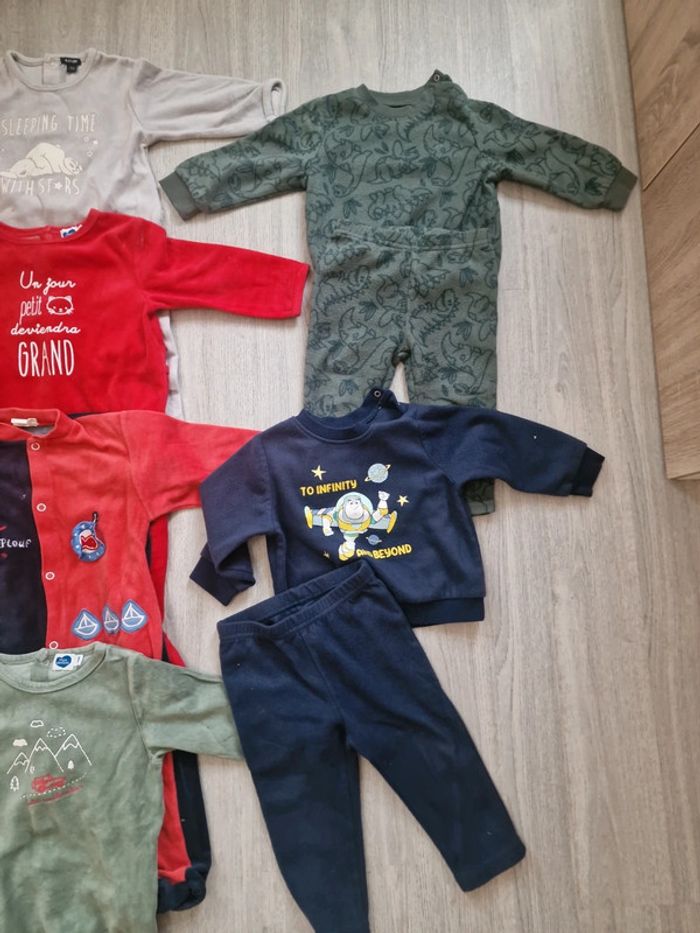 Lot pyjama velours 18 mois - photo numéro 3