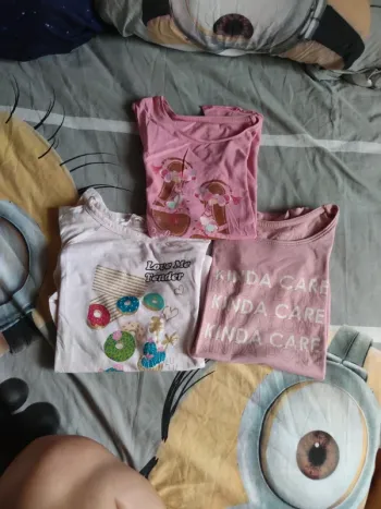 Trois t-shirts