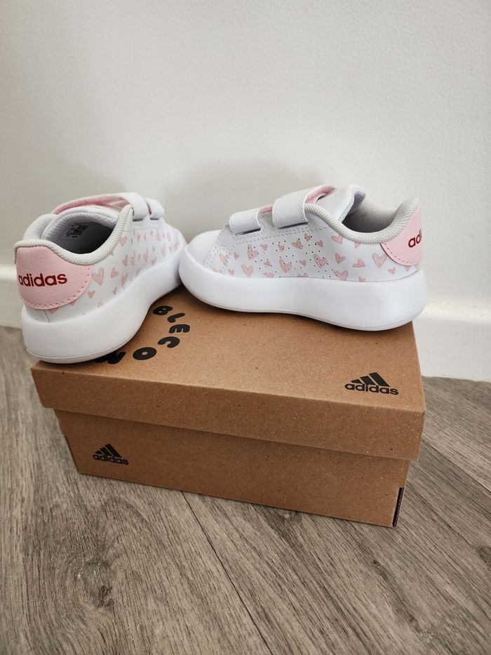 Adidas bubble  taille 23 - photo numéro 3