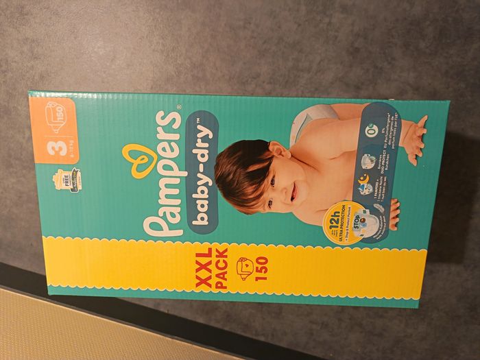 Couches Pampers