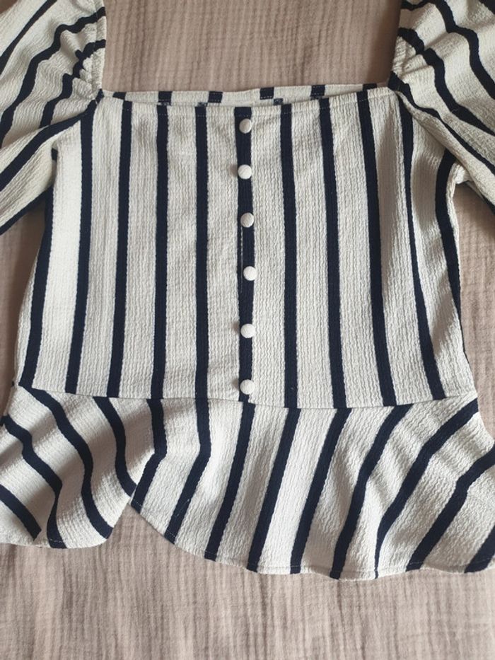 Blouse rayée épaules très sympa - photo numéro 8