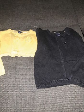 Lot de 2 gilets 12 mois