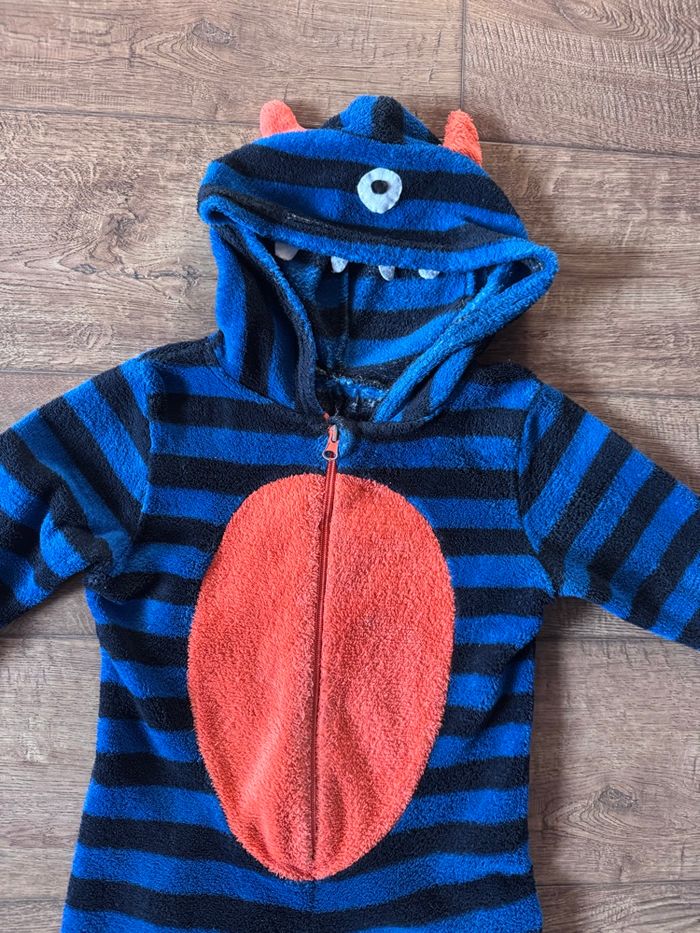 Combinaison pilou pilou 5 ans - photo numéro 2