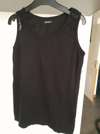 T shirt  noir taille s