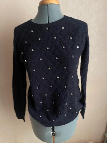 Pull fin perles devant