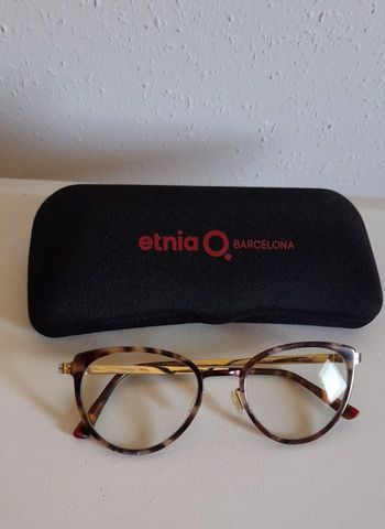 Lunettes de vue femme Etnia Barcelona avec étui 
