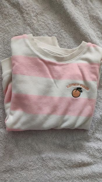 Pull rayé rose et blanc Kiabi 8 ans