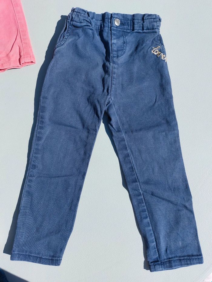 Lot hiver 24 mois jeans gilets robe salopette - photo numéro 8
