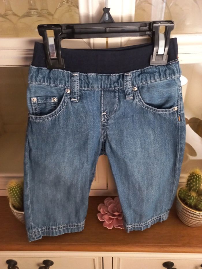 Jean Levis bleu excellent état taille 6 mois