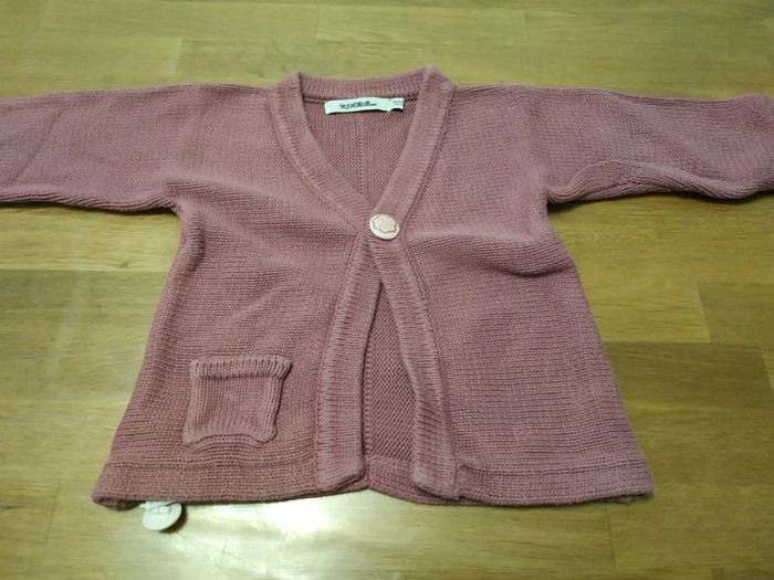 2 gilets fille 12 mois - photo numéro 3