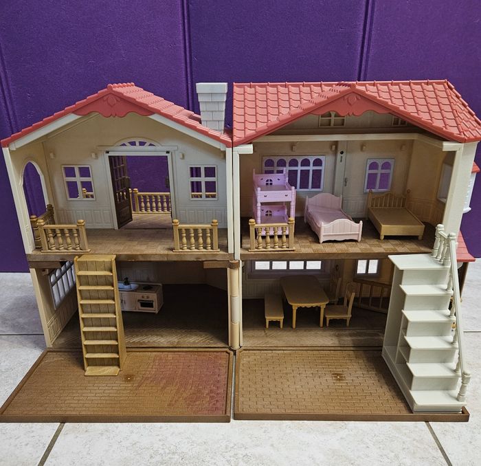 Maison et personnages sylvanian families - photo numéro 4