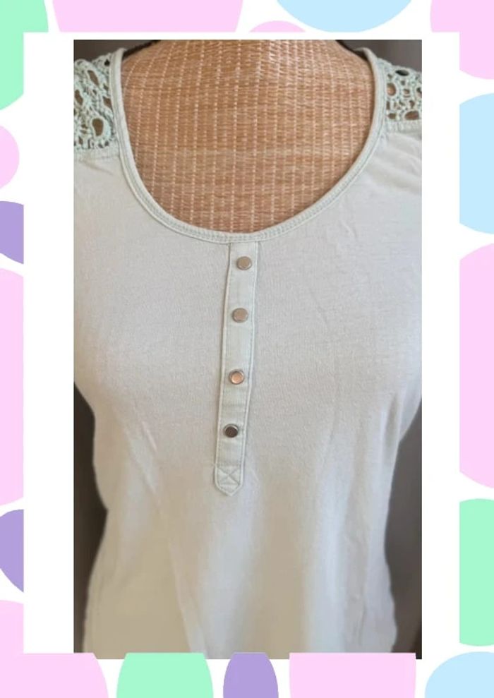 🌿 Débardeur H&M femme taille S - détails en dentelle - très bon état 🌿 - photo numéro 3