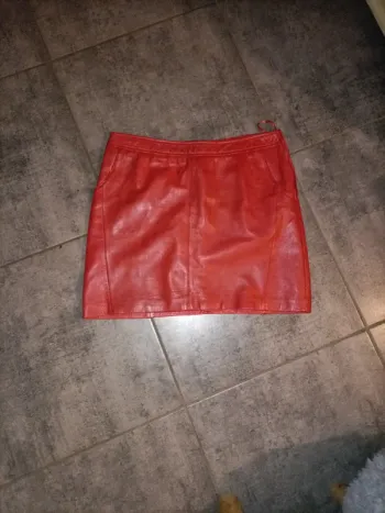 Jupe cuir véritable rouge