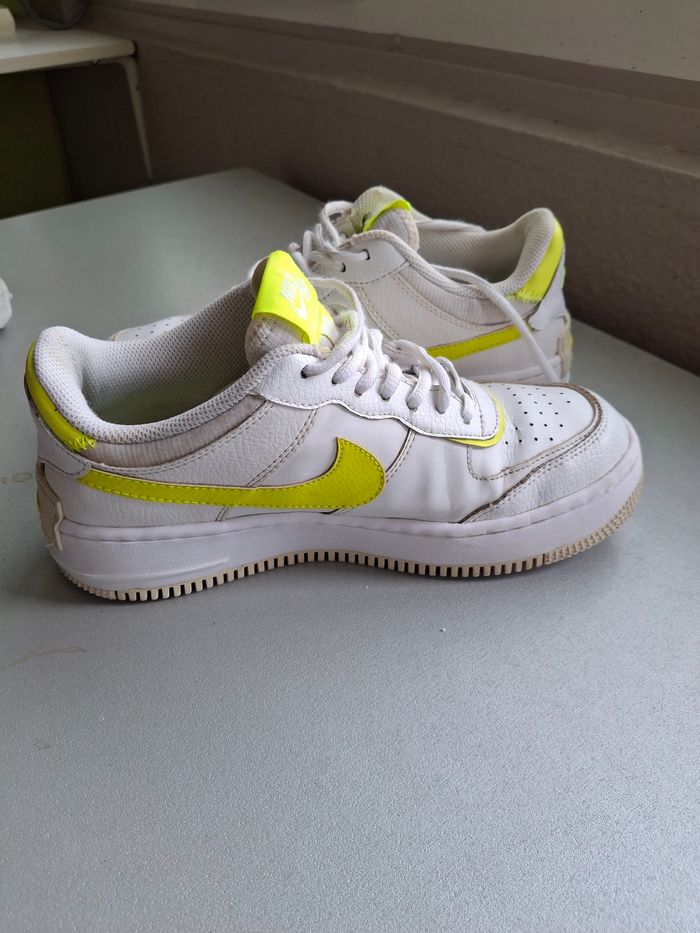 Baskets Nike Air force 1 blanche et jaune - photo numéro 4