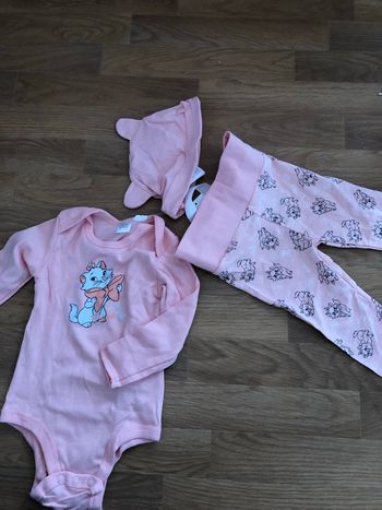 Ensemble rose bébé les aristochats
