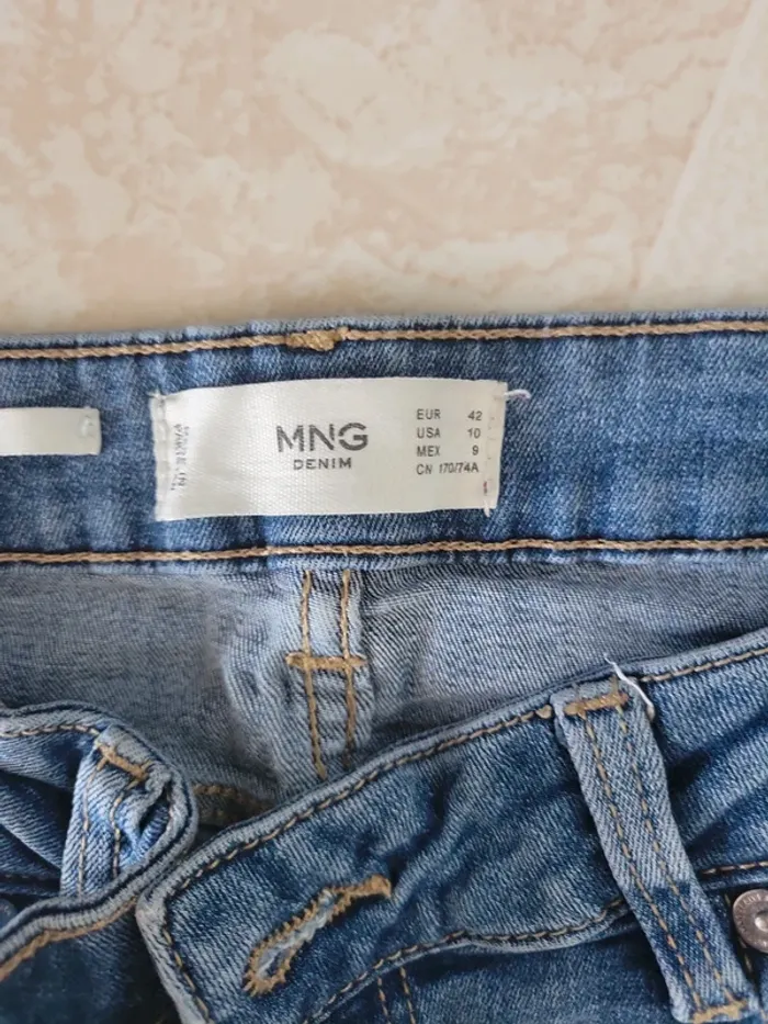 Joli jean taille 42 - photo numéro 2