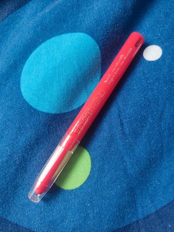 Rouge à lèvres crayon color trend Avon