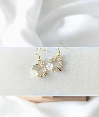 Boucles d’oreilles fleurs abeilles 