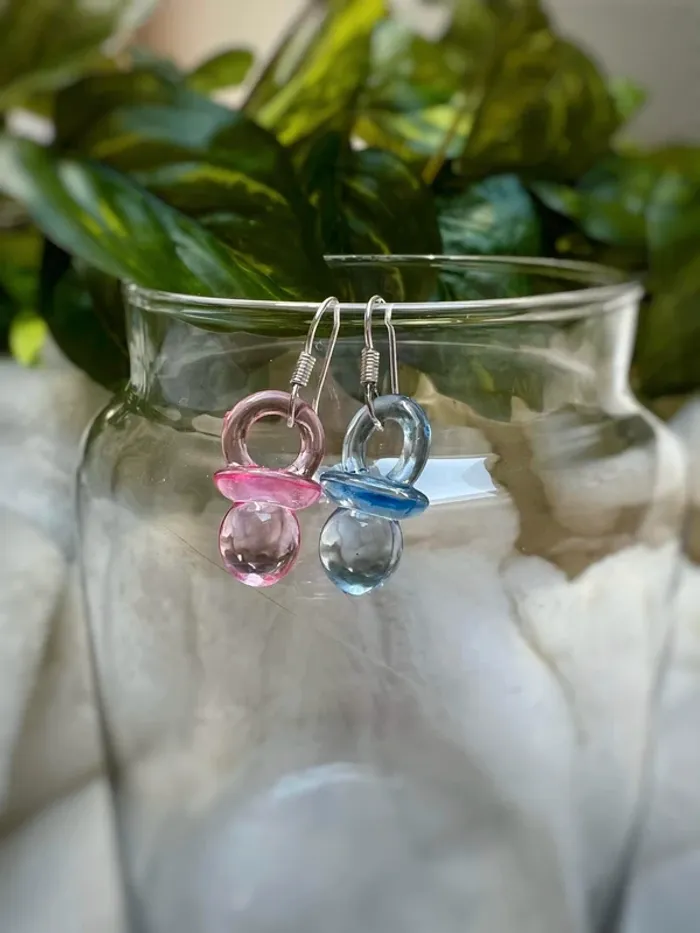 Boucles d'oreilles Neuve 🩷🩵 - photo numéro 2