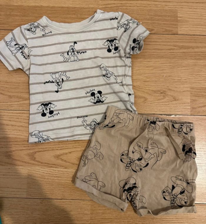 Ensemble mickey primark