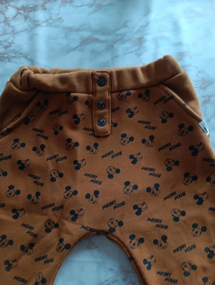 Pantalon mickey 24 mois - photo numéro 2