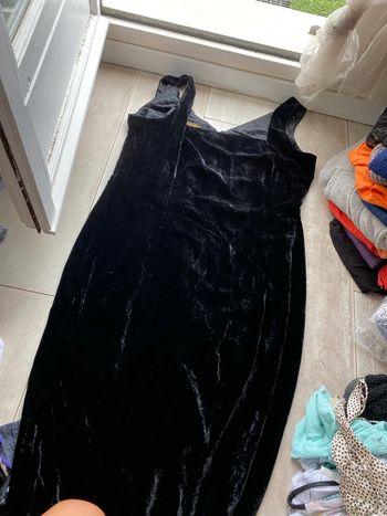 Longue robe noire en velours taille 44/ 16